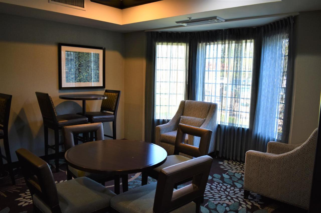 Staybridge Suites Cranbury - South Brunswick By Ihg Екстериор снимка